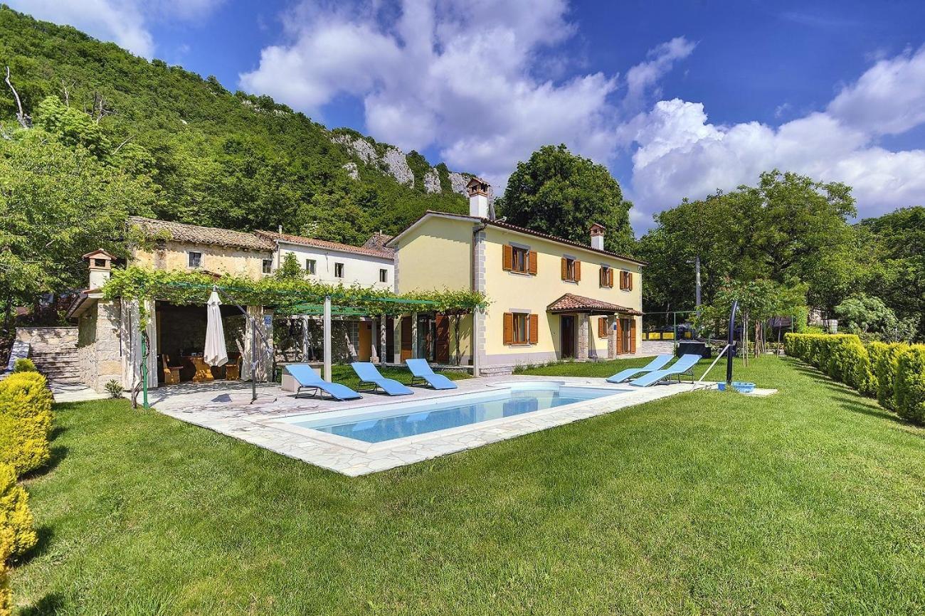 Villa Bella Lupoglav  Bagian luar foto