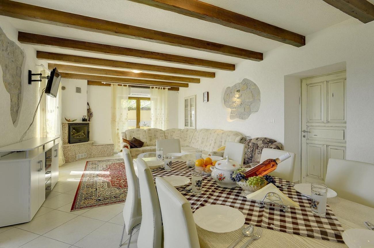 Villa Bella Lupoglav  Bagian luar foto
